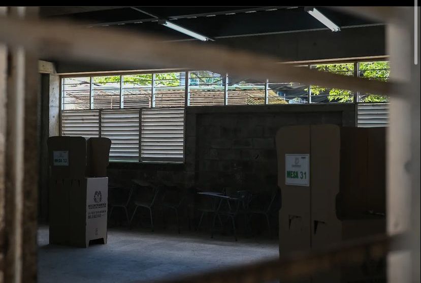 EverMercadoP_'s tweet photo. 741 personas no votaron en Buenaventura durante la primera vuelta de las elecciones presidenciales.741 personas que debido al conflicto armado presente en el territorio, tuvieron que desplazarse de sus comunidades, eliminando de entrada cualquier posibilidad de regresar para(...) https://t.co/0AzpAW3xup