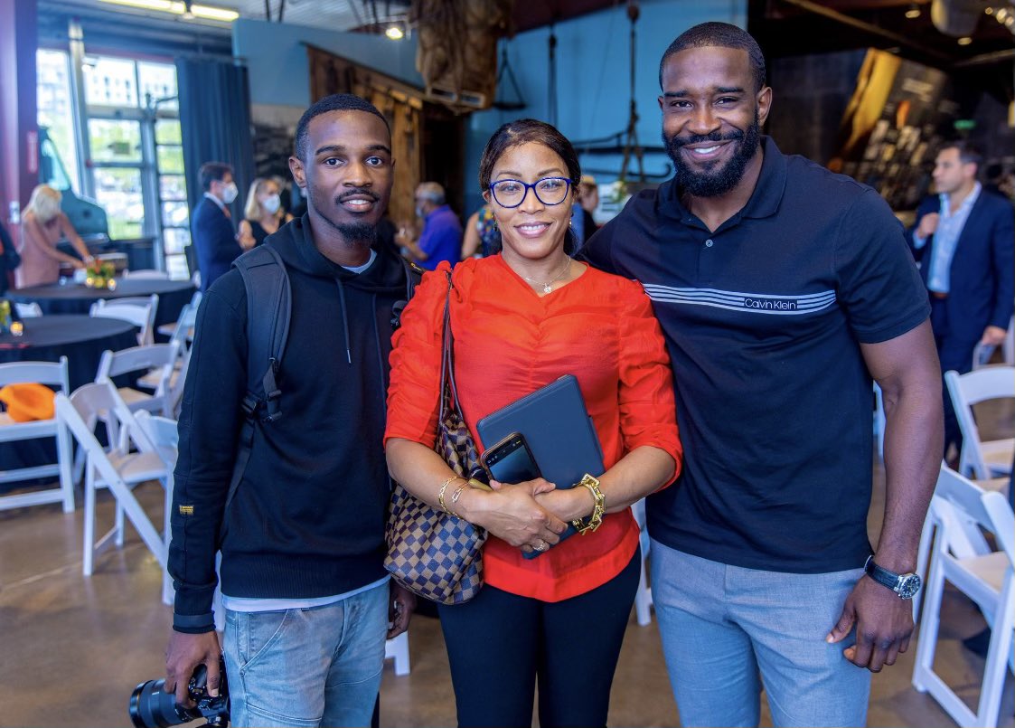 DBest@It tweet media