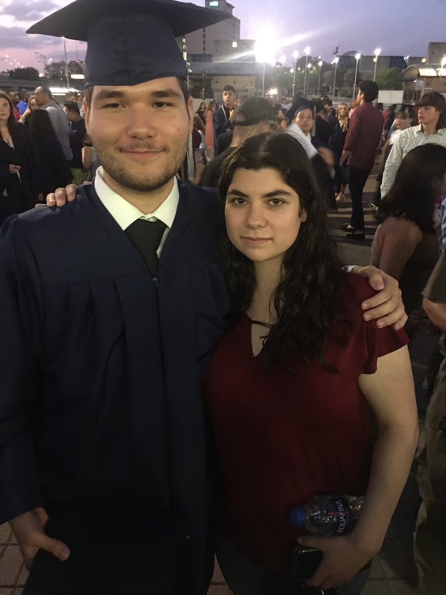 celenamaldonado's tweet image. When a former student messages, inviting you to his graduation, you drop everything and go! #onceaTexanAlwaysaTexan
@NISDPatNeff @CTJohnsonHigh #Classof2022