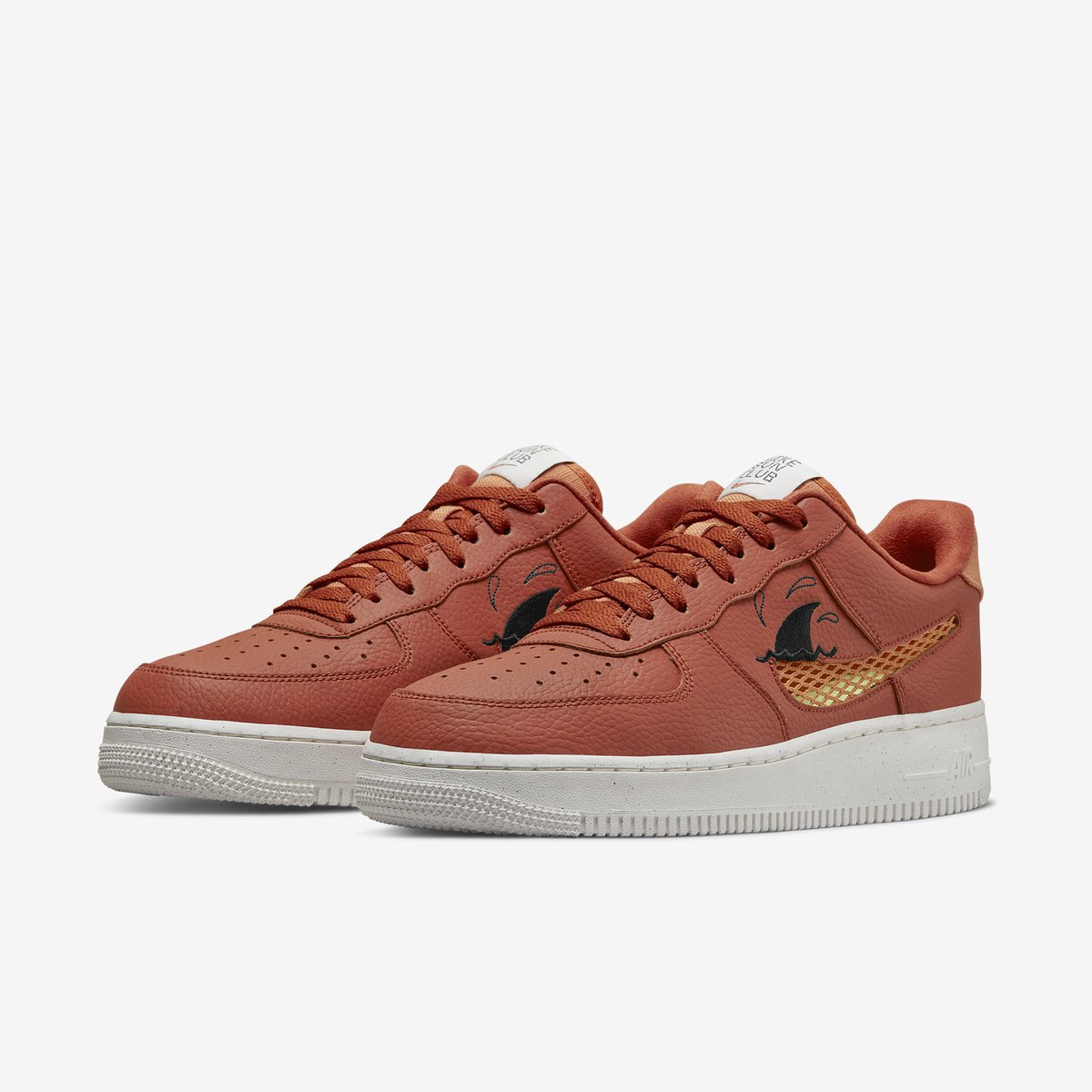 swooshsupply's tweet photo. Now available on #NikeUS.
Nike Air Force 1 ’07 Nike Sun Club.
—> https://t.co/ANxgHaWfXX  #ad https://t.co/i3de2ZBwAS