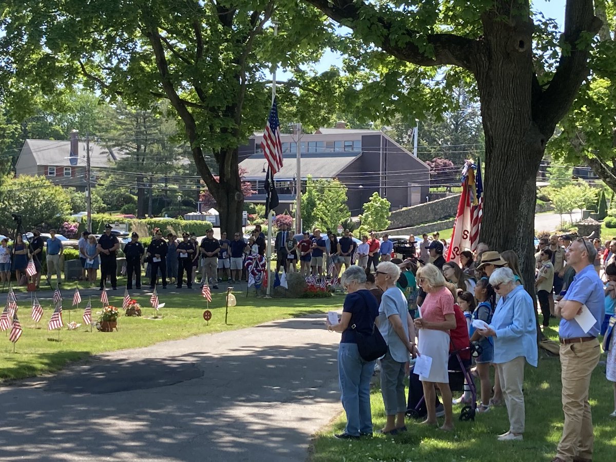 Doug4StateRep's tweet photo. I am so proud and humbled to be part of the Swampscott and Marblehead communities on this Memorial Day. #Memorial Day #Swampscott #Marblehead #doug4rep https://t.co/Hr80N0fHgj