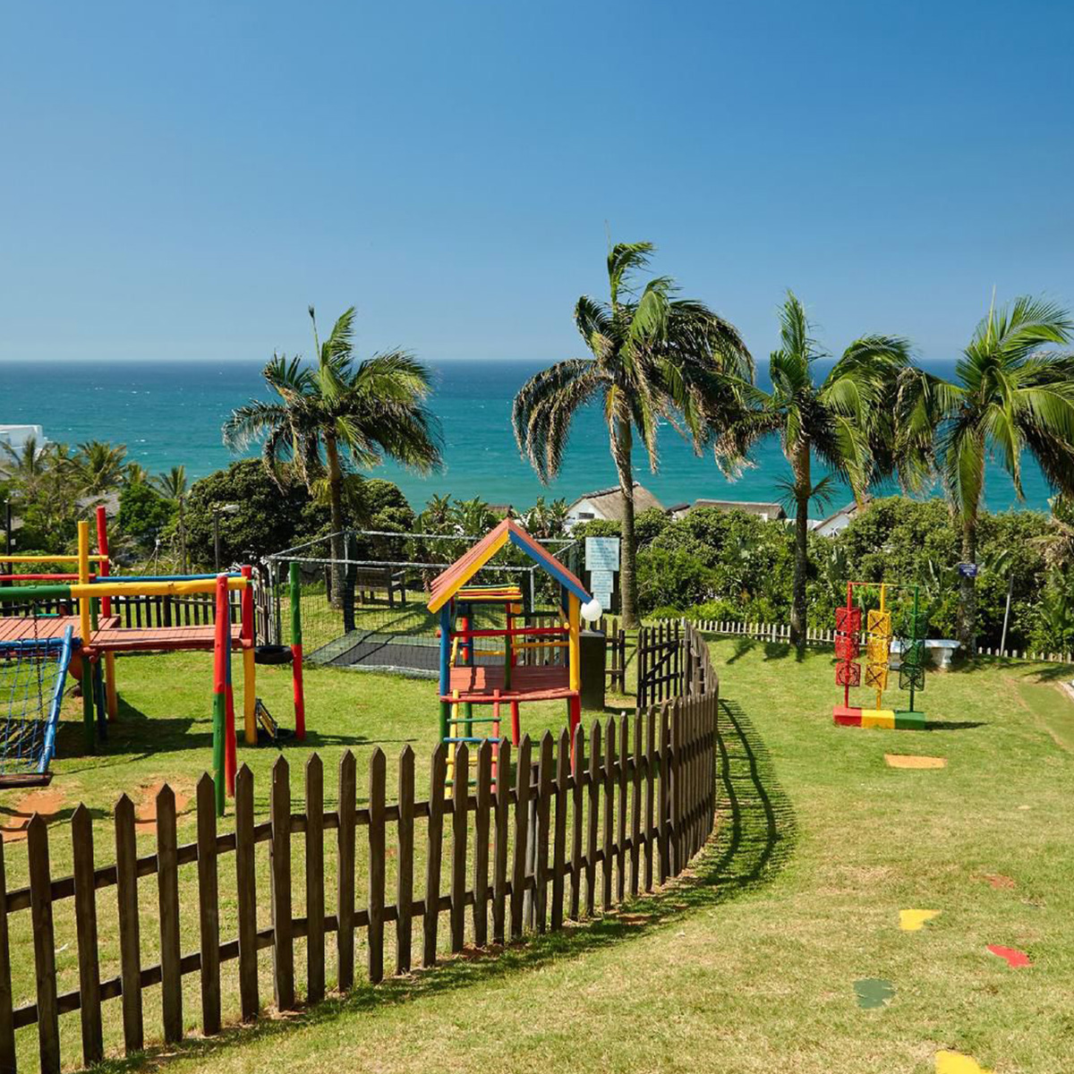 Chaka’s Rock Chalets’ offers quality self-catering chalets with gorgeous sea views over Shaka’s Rock and Ballito.  With lots to see and do in the vicinity, what are you waiting for? Book now! bit.ly/3M3bLkn
📍 Ballito – KwaZulu-Natal 
💳 R700  
🏠 Per unit