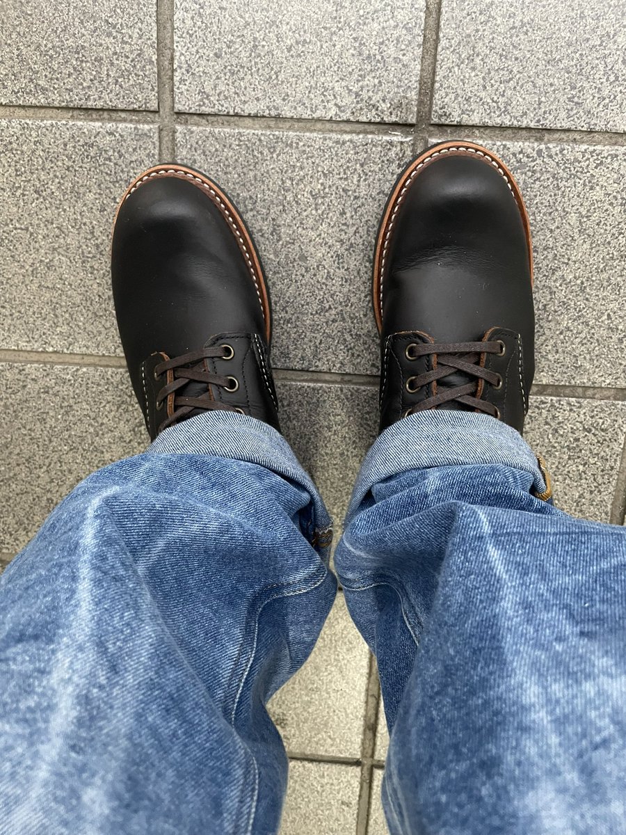 htsuno's tweet photo. 小雨ならこれでいけると思い今日はブラックスミス。
いい感じに小雨は弾いてくれてます。

#redwing
#blacksmith
#blacksmith3345
#レッドウィング
#ブラックスミス
#ブラックスミス3345
#diesel
#dmacs https://t.co/JgEccTVXcM