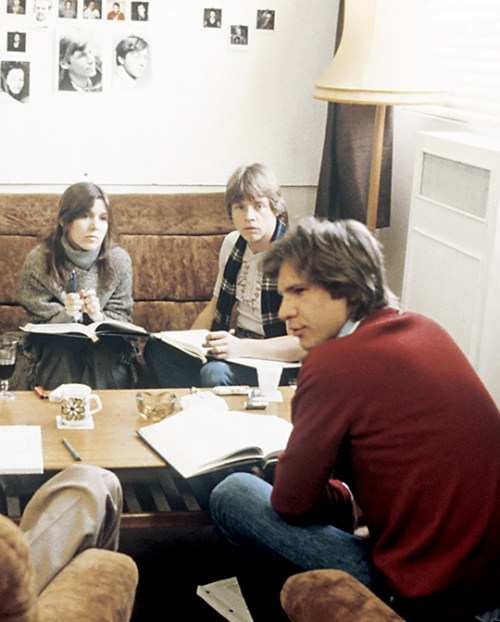 NotableHistory's tweet photo. Carrie Fisher, Mark Hamill, and Harrison Ford. https://t.co/MK3q7cVUoJ