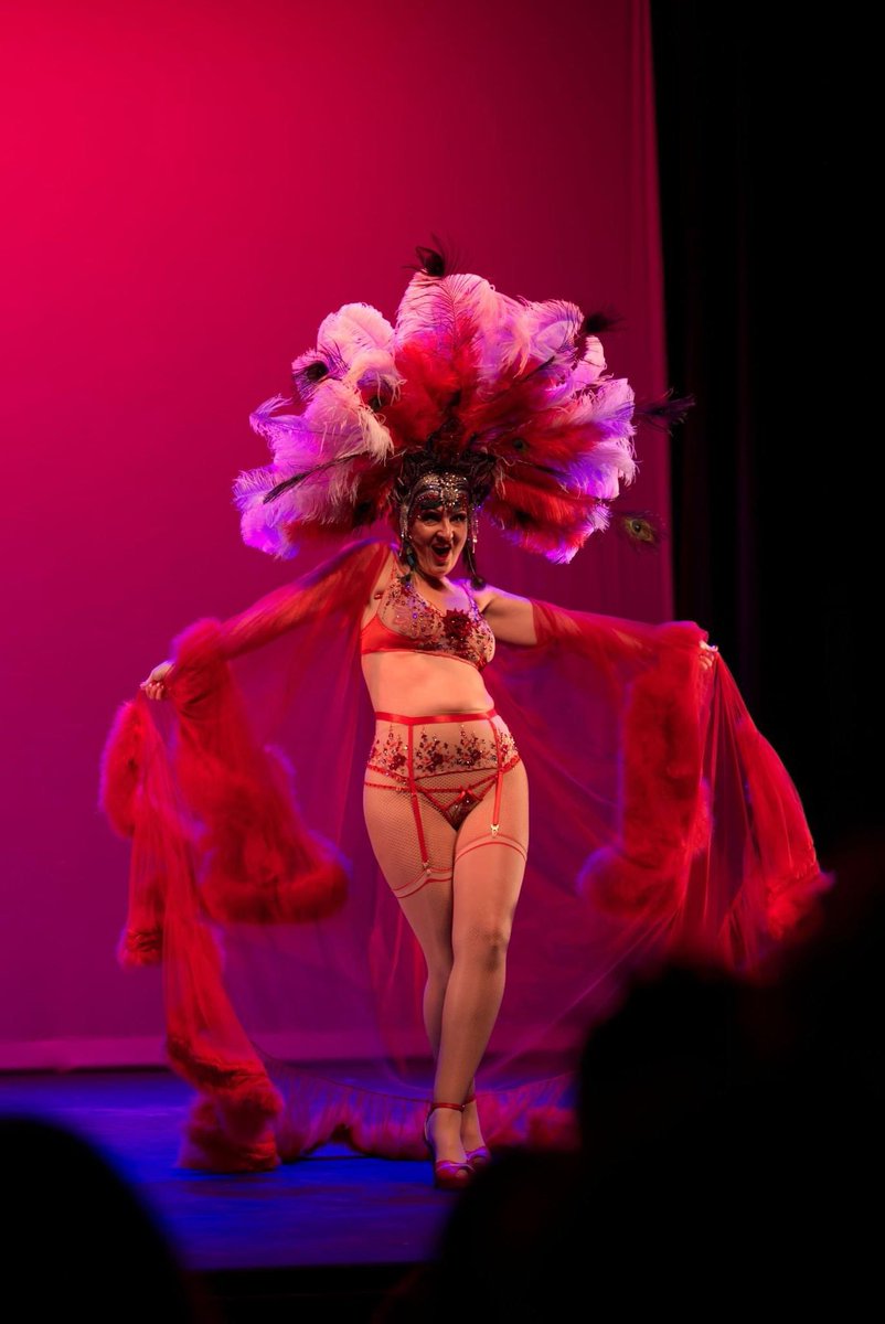 It’s an eat your feelings kind of week as we say goodbye to a member of our local scene today.
It has all felt kinda surreal and cloudy.
It was an honour for her to perform her last act in my show last weekend.
See ya later Scarlet.
We’ll talk soon.
.
📸 Josee Gulayets