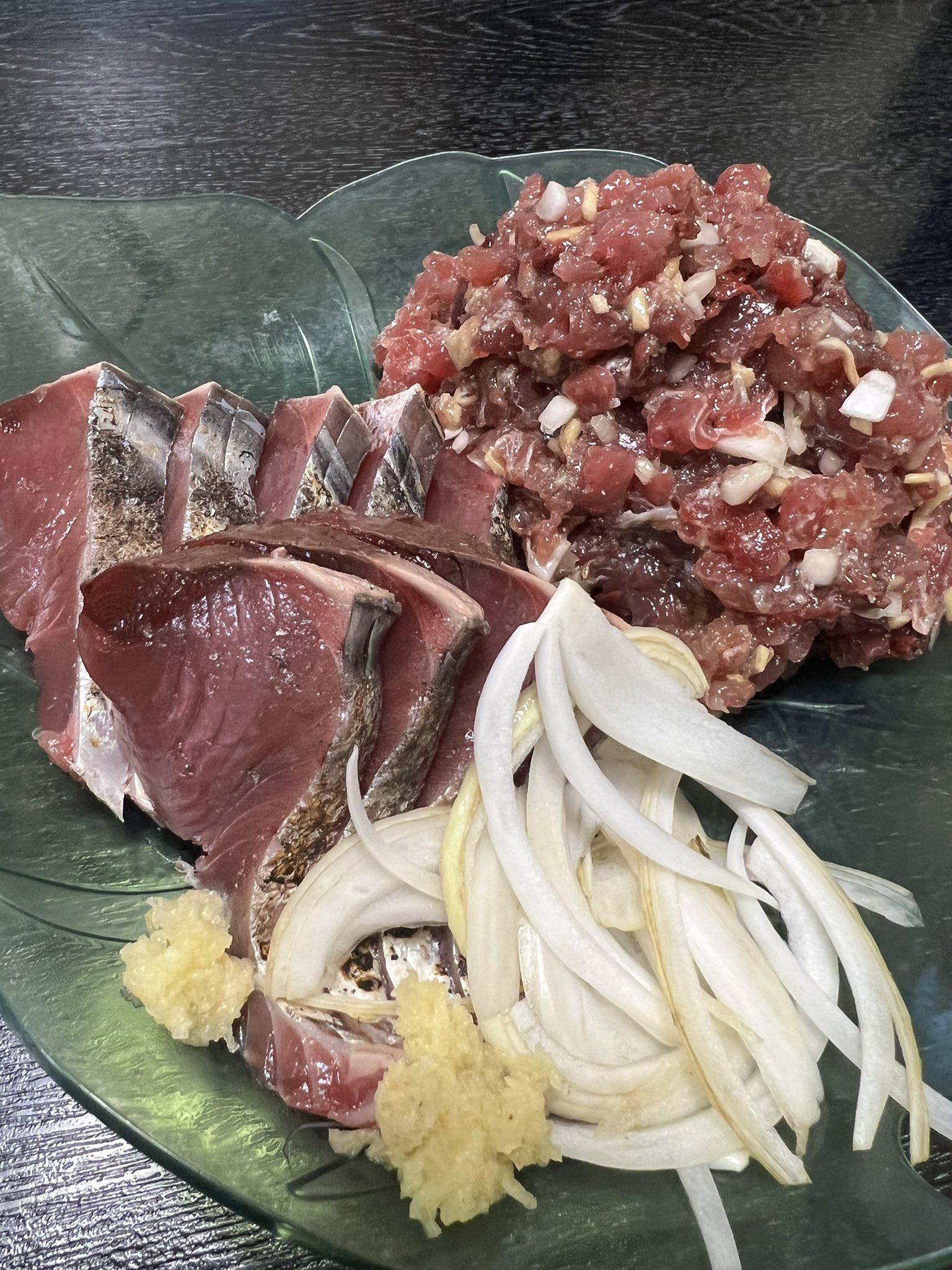 佐島しらす網元平敏丸 今日の浜賄いは カツオたたき なめろう あら汁 〆はナメロウ茶漬け の鰹尽くし 今年の鰹は激ウマです ごっつぁんでした T Co Ws7kwkoywh Twitter