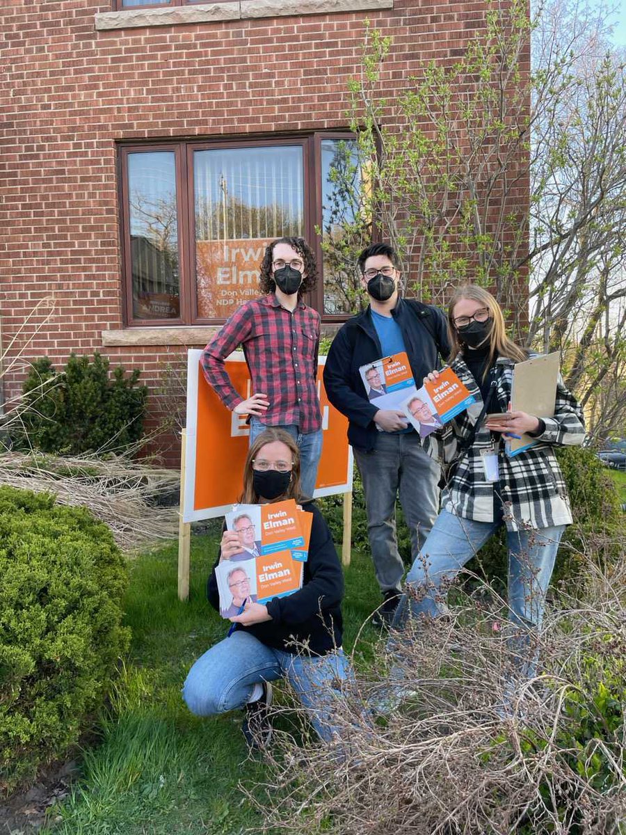 irwinelman's tweet photo. Our volunteers formed a community unto themselves. A brave space that is a campaign. I am so grateful to them and proud of what they have done for DVW.
They created change as they campaigned. #thisiswhywerun 3 more days to push! https://t.co/RyqZDi57lK