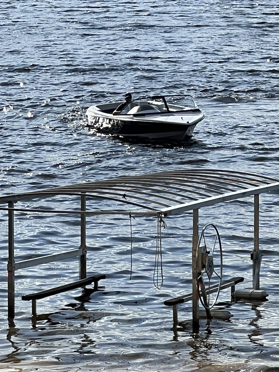 BarbaraPaskvan's tweet photo. Meanwhile, summer has arrived! #birchlakealaska https://t.co/YCtz05K4ij