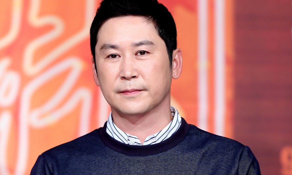 allkpop's tweet photo. Comedian #ShinDongYup's father passes away 
https://t.co/ecINrw4NSH https://t.co/RBKfnJtvSP