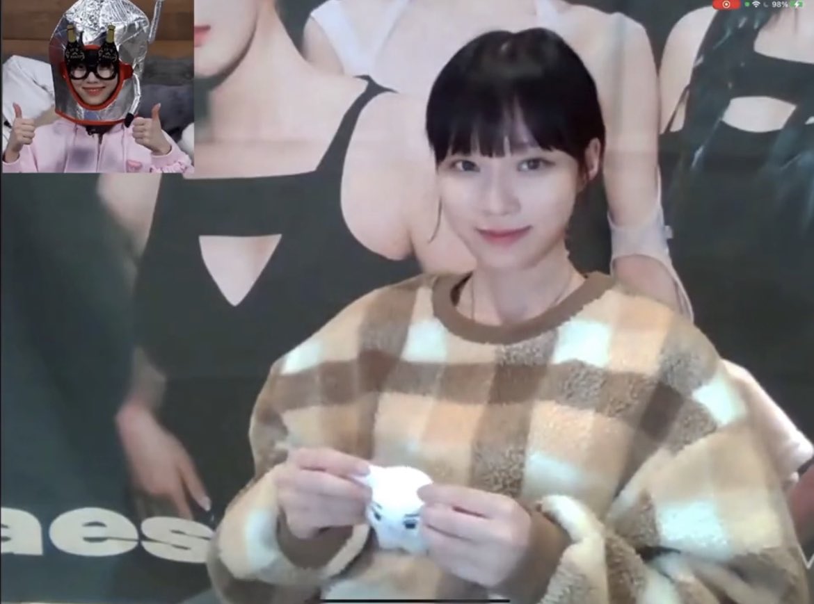 seasonal_fish's tweet image. 진짜 똑같아