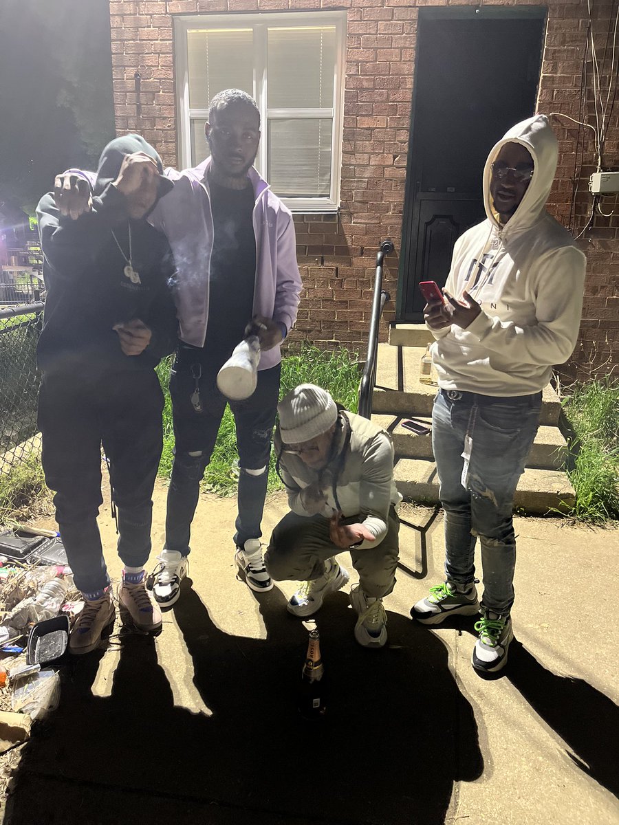 TopW1ck's tweet photo. Tell Em Send They Best One🤷🏽‍♂️…. YK Da Rest‼️Really Put Onna Line🦈🧱🦊 https://t.co/6qjl0ENN1i