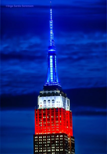 #NoQuitInNY……and no storms either.  

We’re lit for the <a href="/NYRangers/">New York Rangers</a> for the next hour!
