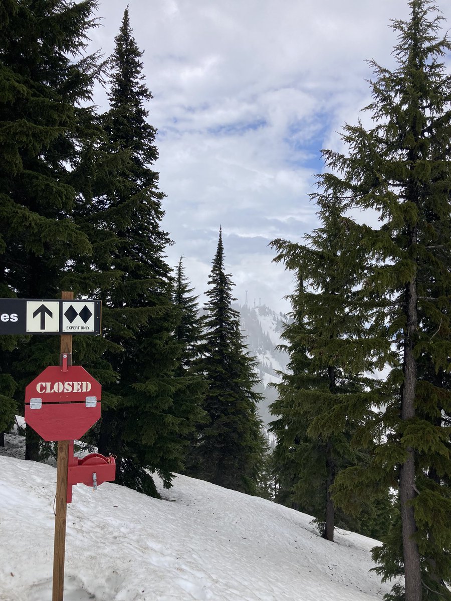 kulwap's tweet photo. Memorial Day skiing at Silver Mountain! A great way to end the season! @SilverMtnResort @SkiNWrockies #onlyatsilver #skiing #spring #pnw 2 of 2 https://t.co/C7AUUYH2Bu