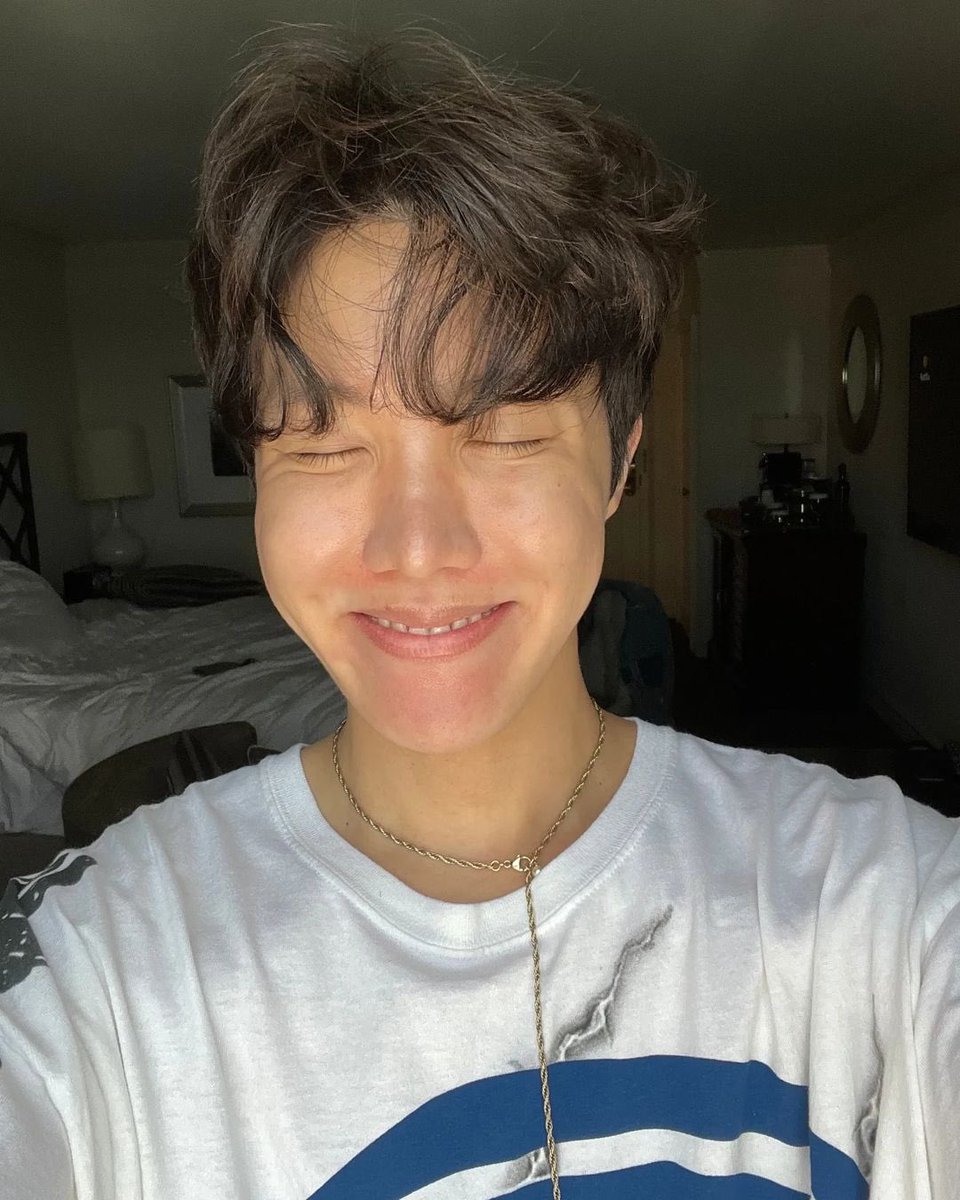 haruharu_w_bts's tweet photo. 🐿’s Instagram
✌️✌️ https://t.co/huNV4Rtivu