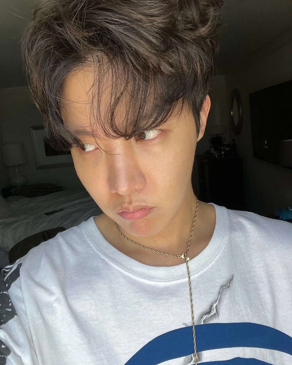 haruharu_w_bts's tweet photo. 🐿’s Instagram
✌️✌️ https://t.co/huNV4Rtivu