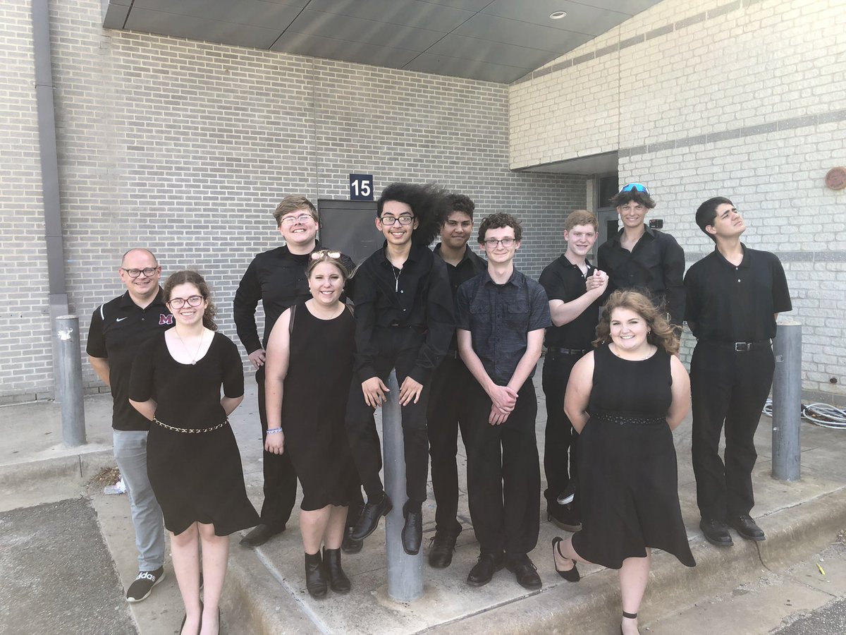 MillsapISD's tweet photo. What an enjoyable day watching our students perform at STATE! Today MHS had 14 students participate in the state solo and ensemble contest! #KickItDown Bulldogs! https://t.co/ituh2mahLY