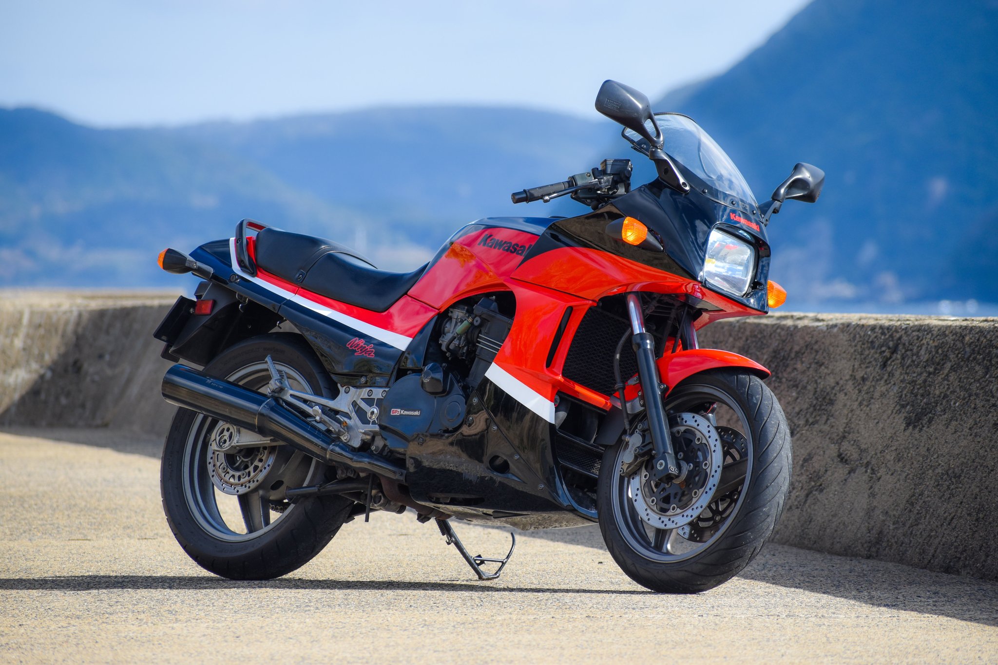 回遊魚 トップガンマーヴェリック でgpz900rが登場したので 友人や僕のバイクを見た人達からよくトップガン ニンジャだと言われるのですが 実はトップガンカラーではなく750turboカラーです 750turboとも若干違いますが T Co Vjy4goi9yf Twitter 回遊魚 トップガンマーヴェリック でgpz900rが登場したので 友人や僕のバイクを見た人達からよくトップガン ニンジャだと言われるのですが 実はトップガンカラーではなく750turboカラーです 750turboとも若干違いますが T Co Vjy4goi9yf Twitter