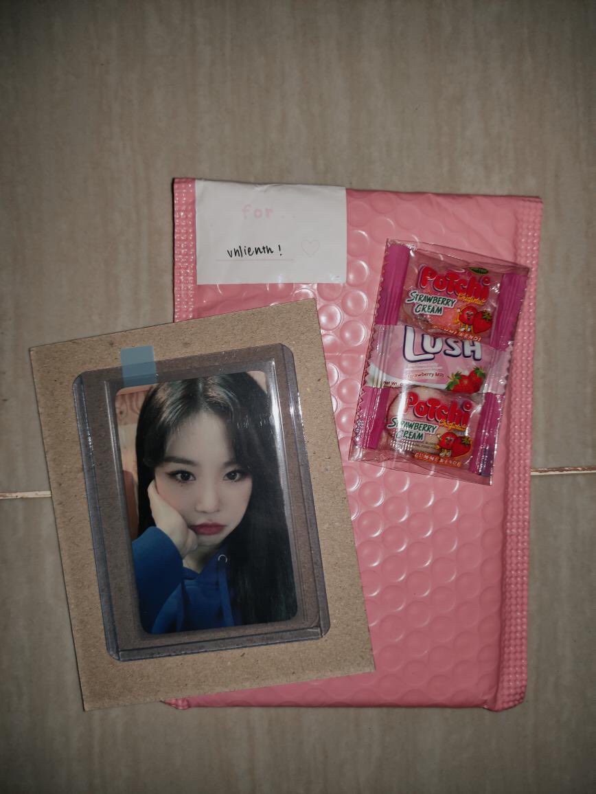 nforthee's tweet photo. #solamuch @lovnri
received my first ever jisoo pc >< so happy hindi ko siya mabitawan huhu finally! thank u so much po💗 https://t.co/Ou0YaGOVHb