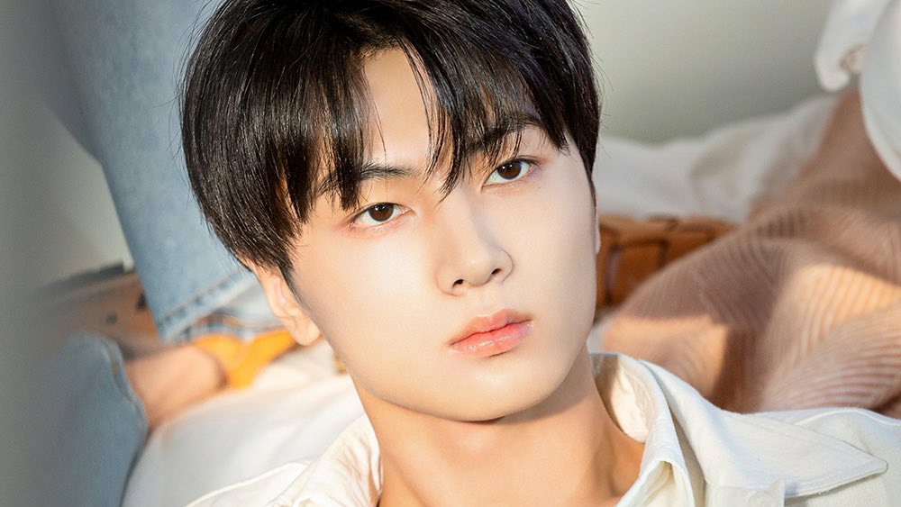 0420FEED's tweet image. #JAY for 閃光 jacket shooting making.