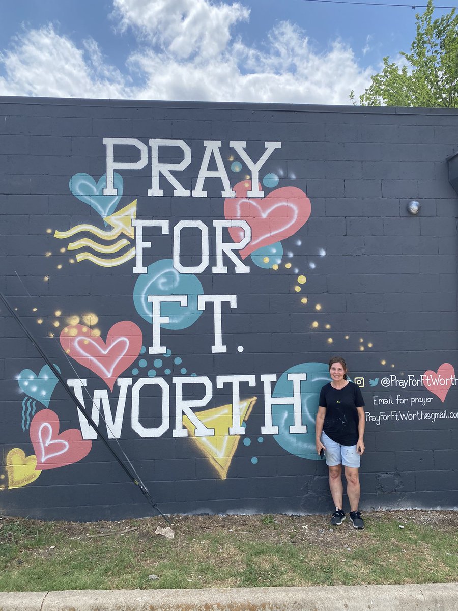 PrayForFtWorth's tweet photo. What an amazing mural created to bring inspiration &amp; faith to the arts community of Ft. Worth. Thanks to artist Karen Dodson for this colorful prayer wall. If you locate this mural please take a pic, use the hashtag #PrayForFtWorth and follow us for daily inspirational quotes. https://t.co/Cr8yGui24g