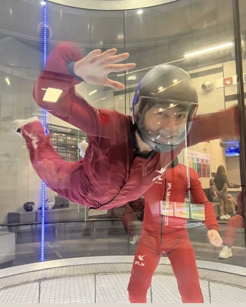 Fanseeu_Trace's tweet photo. <IFLY Loudoun>
Taehyung and Jin visited "iFLY" Loudoun, Washington DC and indoor skydiving place

🛩️20315 Commonwealth Center Dr, Ashburn, VA 20147, United States
#btsmap #btstour #btsart #btsexhibition #btslocation #btsplace #btsmap #btsupdates #방탄소년단 #방탄지도 https://t.co/YMF1rXrOtS