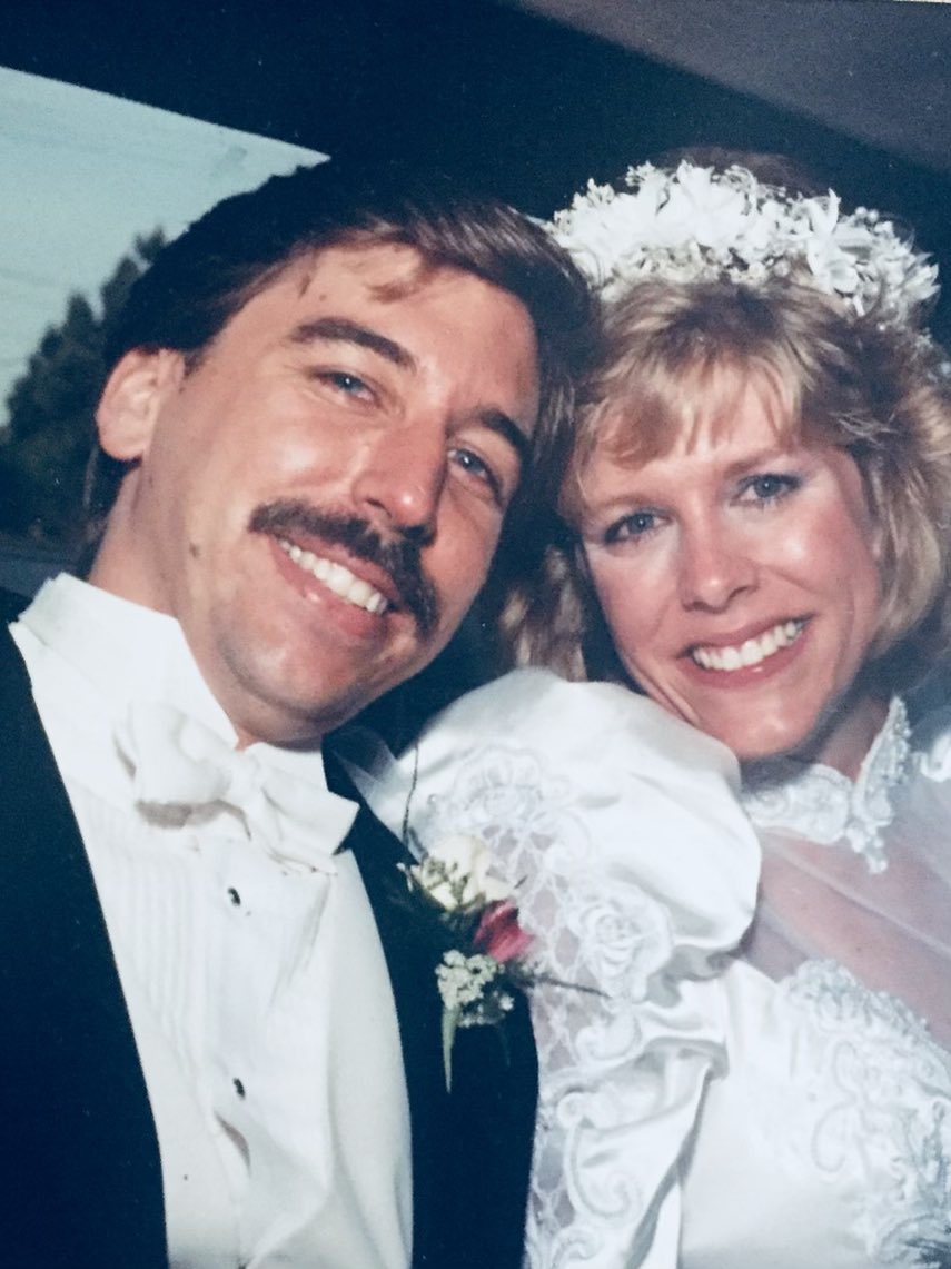 Pbunnyret's tweet photo. 35 years ago today, I married my soulmate, and this was our first selfie 🤳 https://t.co/3r0CCdfVrM