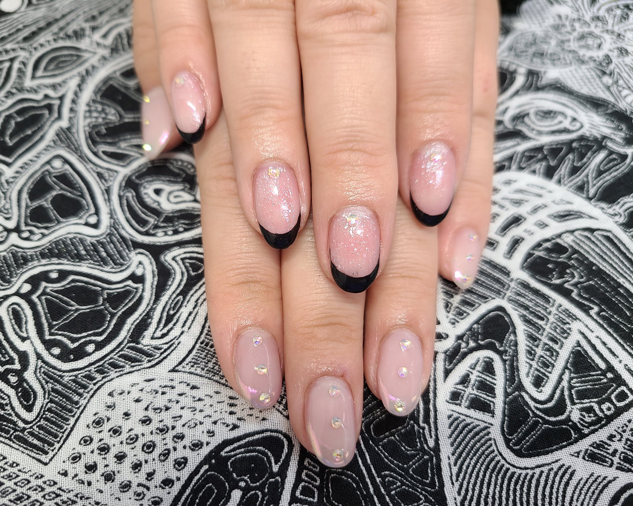 تويتر Nail2 500円 على تويتر 新宿ネイル ネイル新宿 新宿三丁目 フレンチネイル 清楚ネイル オフィス ネイル オーロラフレンチ 黒フレンチ 400色以上から選べます オフ10本500円 他店オフも同じです 気軽にdmください T Co Kgj0mxqii1