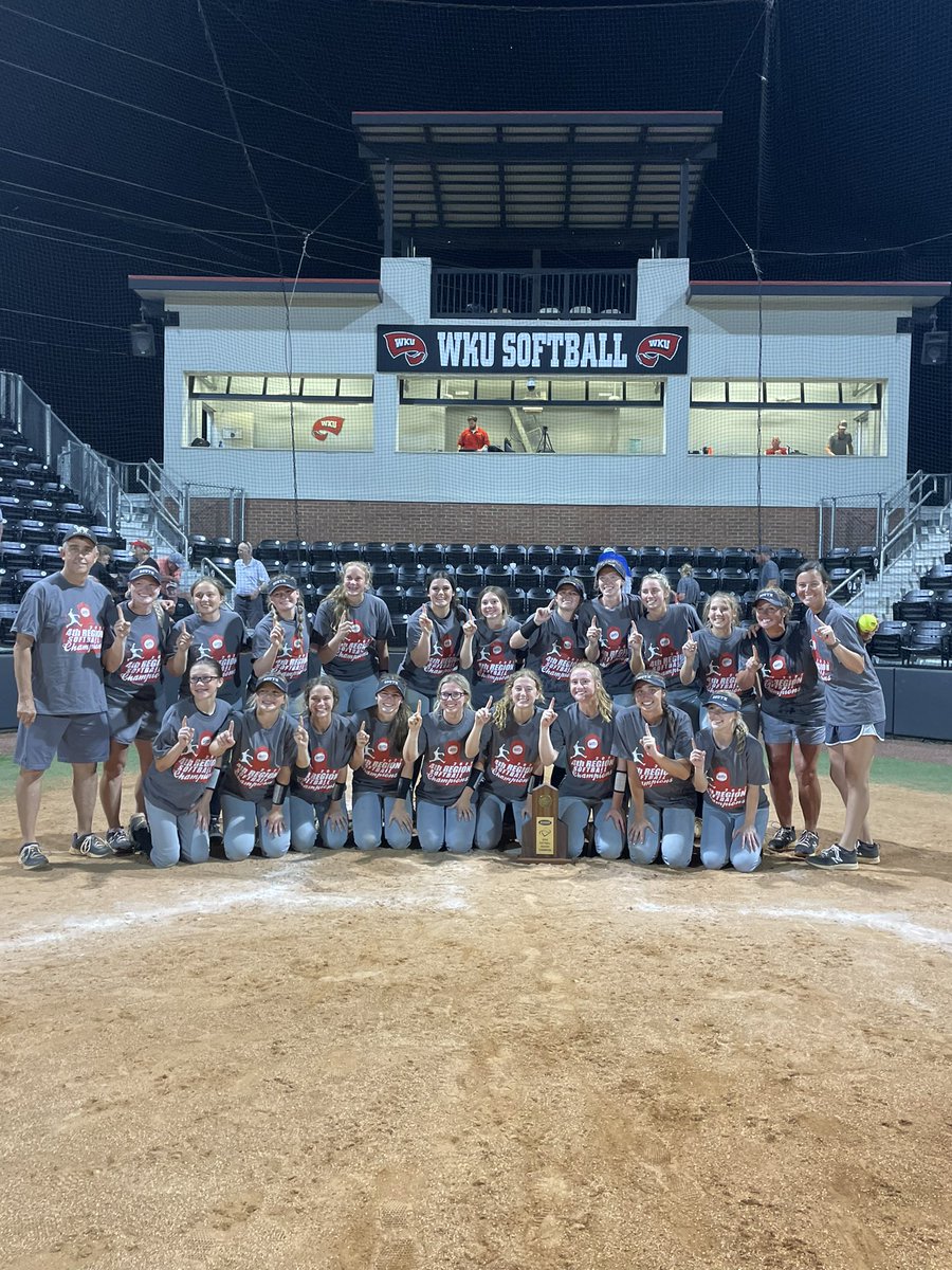 SWSoftball's tweet photo. 🏆4th Region CHAMPIONS 🏆

SPARTANS battle to get the 8-5 WIN in 10 innings against a tough Greenwood team! @MetcalfeSelynna @katie_15walker with 💣 💣‼️

CONGRATS to the All Tournament Team @courtneyn2027 @McLaineHudson1 @PitcockCaroline @CarrieEnlow1 &amp; your MVP @MetcalfeSelynna https://t.co/cP3G9eEicL