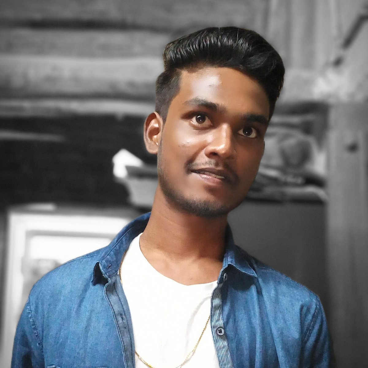 Ssathish1523's tweet photo. #NewProfilePic https://t.co/TuSldU9lcT