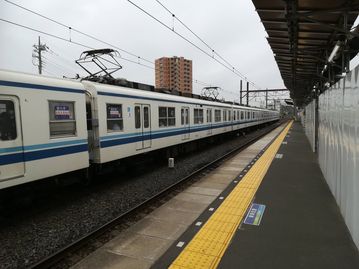 USK_219's tweet photo. @mmc__mh__ 春日部～岩槻だとまた話が変わるかもしれませんね
見えにくいですが以前七里で朝8時頃撮影した野田線の様子貼っておきます(2021年以降に撮影)
5、6号車も結構乗ってるように見えるんですよね https://t.co/I6leRGjrdD
