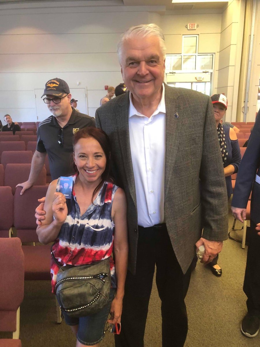 SmileBon's tweet photo. Wake up @GovSisolak
Look closely at the picture and think about this. His security team didn’t care. Speaks volumes. #GILBERTFORGOVERNOR https://t.co/xtiBKaqixD