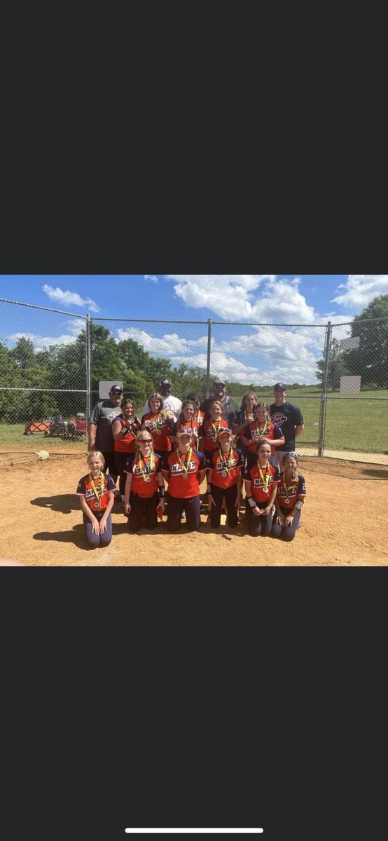 PatrickMMonahan's tweet photo. She is turning into one hellva ball player only 10 years old playing 12u can’t wait to see her when she 14. #middledaughter💪🥎 https://t.co/qKMN8LLfyE