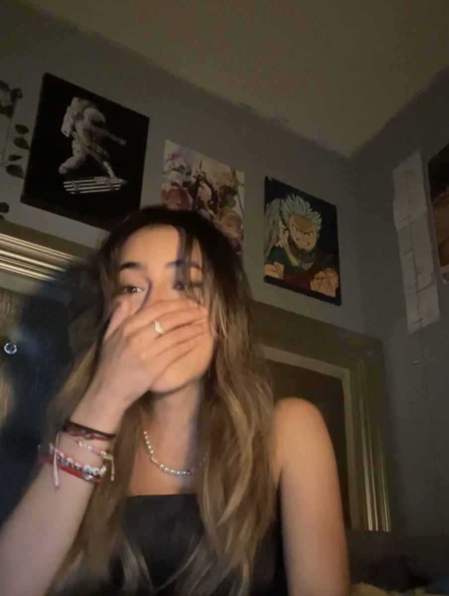 barrazjasmine's tweet photo. MY REACTION TO HEARING HOW DO YOU LOVE SOMEBODY #HDYLSOUTNOW https://t.co/YHh5iEQwT0