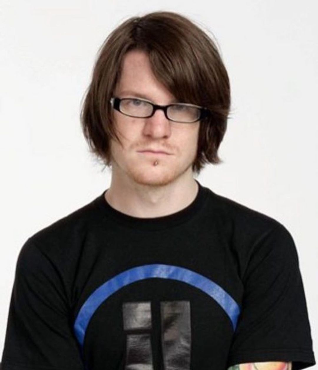 Happy birthday to Andy Hurley of Fall Out Boy 
(May 31, 1980). 