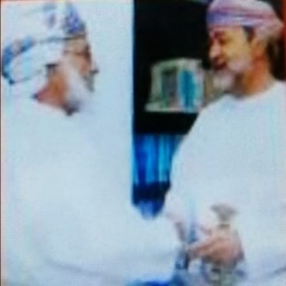 adil_m_alrawas's tweet photo. رحل
من علَّمنا حب الوطن..ولم يكن
إسمه بأول سجل موظفيه..طريقا ليمتطي كل سبيل للنيل من خيراته..وكأنه يعد نفسه لهذا اليوم..فخرج كريما براتبه التقاعدي القديم..رحم الله وغفر للعم الشيخ علي بن سعيد بدر الرواس..الزاهد العابد الحاضر للواجب..الذي أجمع مجتمعه على حبه وتقديره..آمين..يارب🤲 https://t.co/sQe5JUkZWy