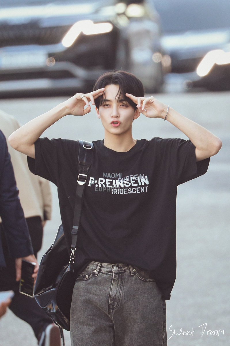 tuanzyoon's tweet photo. https://t.co/krCCjUwD3m