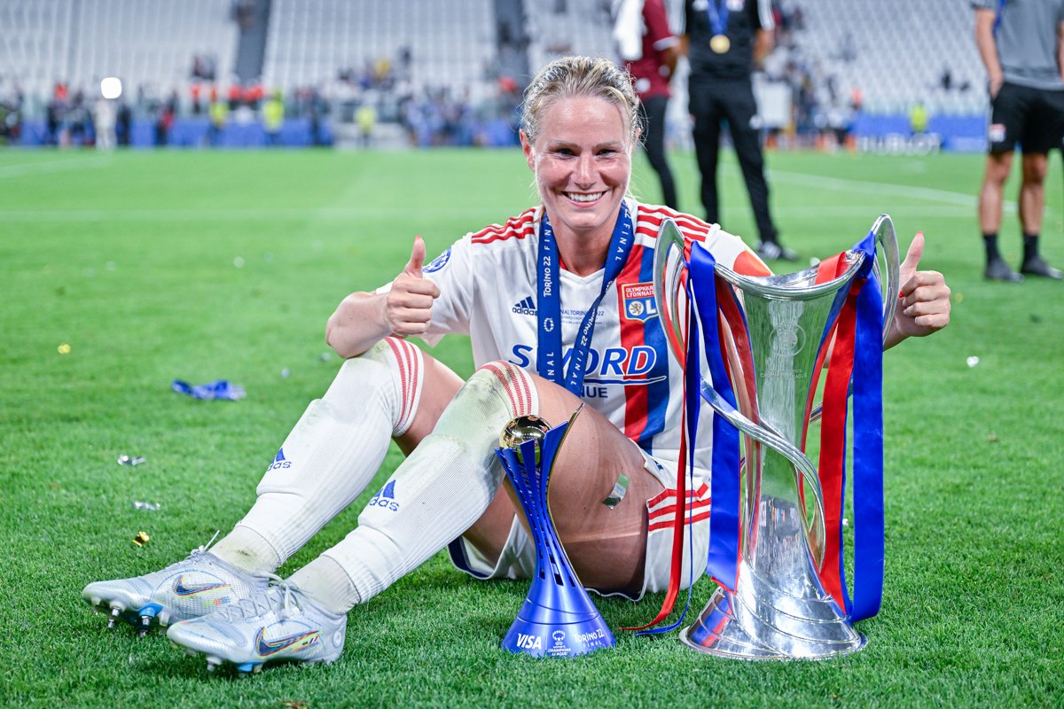 🔴 <a href="/amandinehenry6/">AMANDINΣ HΣNRY</a> sera avec nous dans #OLNS ce mardi 🔵

La Championne de France &amp; d'Europe 2022 sera l'invitée exceptionnelle de l'émission, ce soir à 18h 🚨

📺📱 RDV tout à l'heure sur #OLPLAY avec <a href="/GaelBerger/">Gaël Berger</a>, <a href="/jules_cros/">Jules Cros</a> et <a href="/EricGarcia_I9M/">Éric Garcia</a> 👉 olplay.ol.fr/live-tv-channel