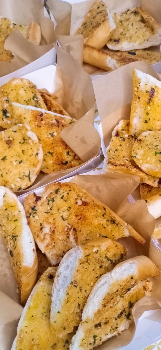 TChefOfficial's tweet photo. LASAGNA and GARLIC BREAD ‼️

Bound for the employees of St. Peter Corporate Center

BOOK YOUR ORDERS NOW!
*two days prior date https://t.co/xsHRENGI5i