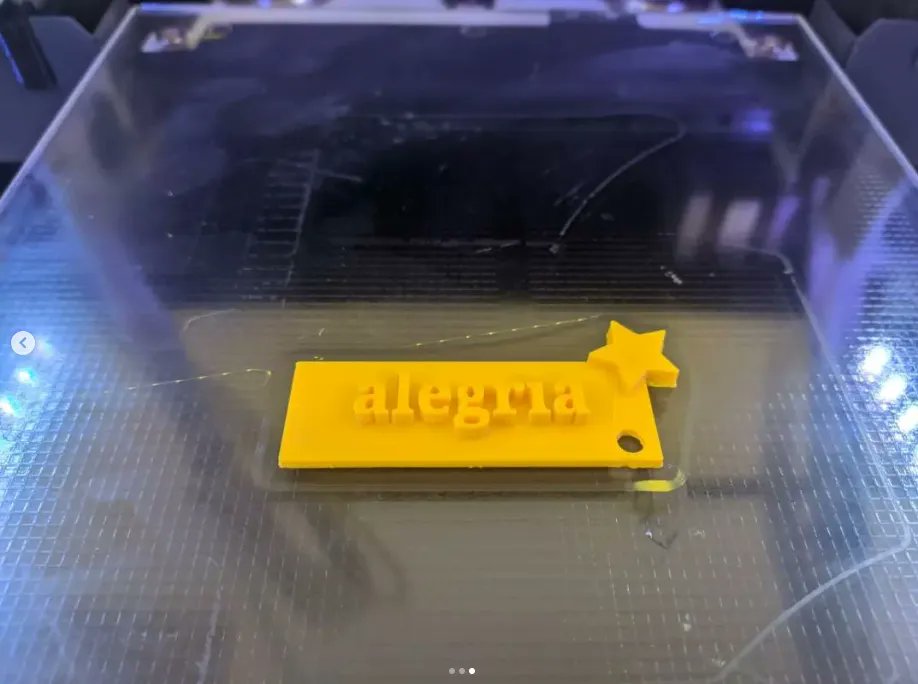 Punt Òmnia Solsona porta les noies i nois de STO <a href="/amisol/">Ami Solomon</a>.solsona al FabLab <a href="/klaab_fablab/">Klaab SCCL</a>, i han pogut veure de primera mà com és la impressió 3d i d'altres eines de fabricació digital. #fablab #klaab #impressió3d #fabricaciódigital #xarxaòmnia