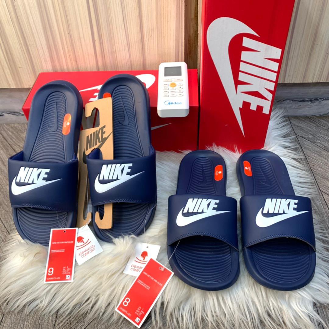 BlaisePlug's tweet photo. It’s still your favorite sportswear store.
Basketball Jersey: 8000
Joggers: 18000
Nike Vittori slides: 18000
10% on any purchase made today.
#sportwears
#casualwithsportwears
#WeOwnThisCity 
#shopwithstyle https://t.co/xSJr9bYb1N