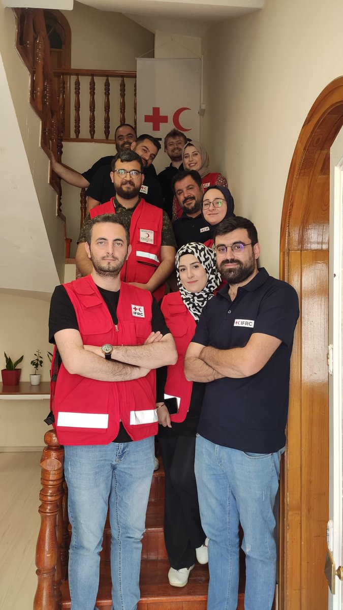 kizilaydiyarbkr's tweet photo. Uluslararası Kızılhaç ve Kızılay Dernekleri Fedarasyonu Gaziantep saha ofisi çalışma arkadaşlarına Türk Kızılay Diyarbakır Şube İlk Yardım Eğitim Merkezi olarak Gaziantep ilinde 2 günlük Temel İlk Yardım Eğitimi gerçekleştirdik.
@ifrc
@drkerem
@dr_ialtan
@Gazi_Alatas https://t.co/57Hb5IVngy
