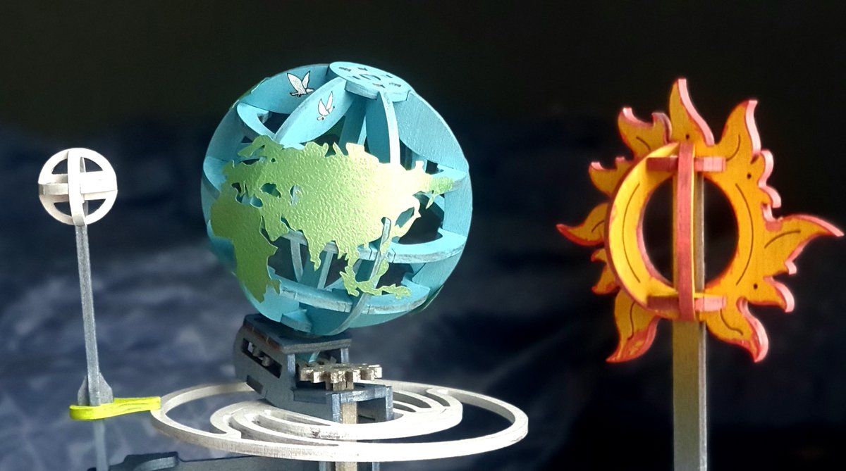UGEARS_models's tweet image. A #Tellurion is a clever mechanism that depicts the movements of the sun, Earth, and moon. In this #Ugears model, one turn of the handle equals one rotation of the #Earth on its axis. Assemble the kit yourself and watch the days and years go by. Photo by Azai Lo.