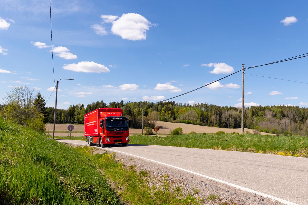 Volvo Trucks tweet media