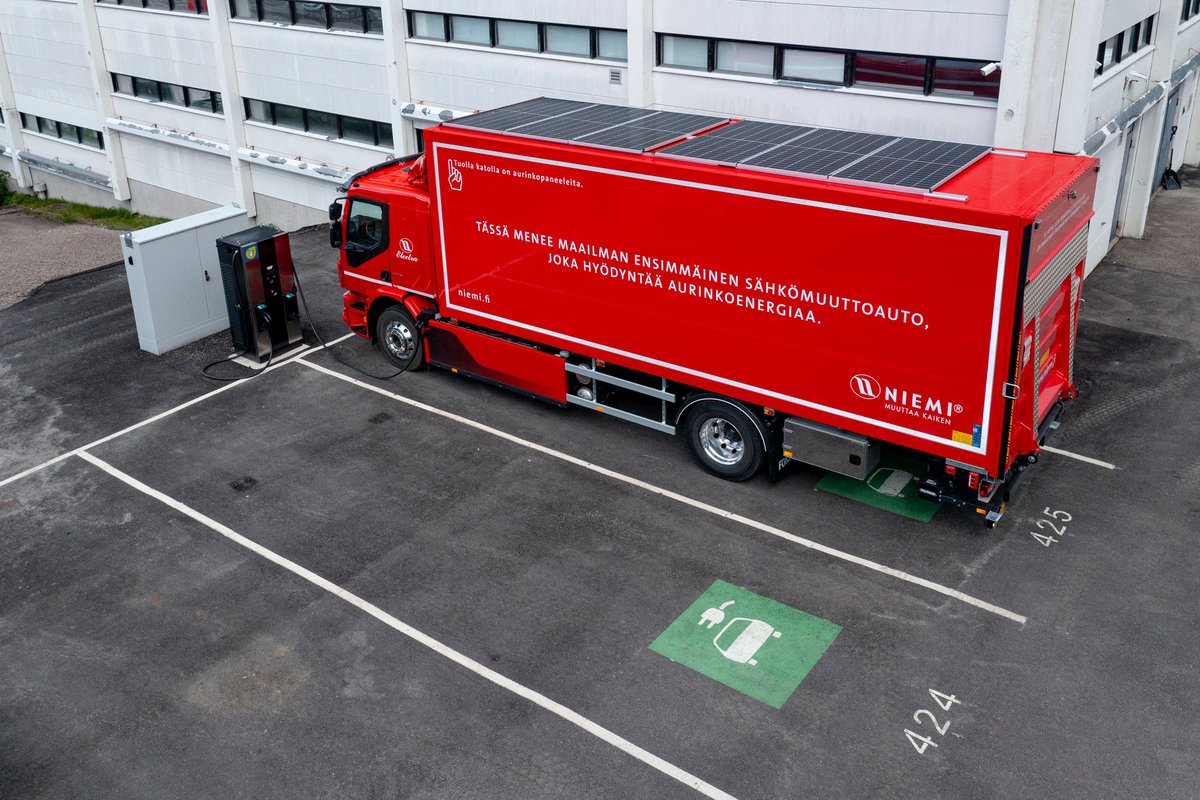 Volvo Trucks tweet media