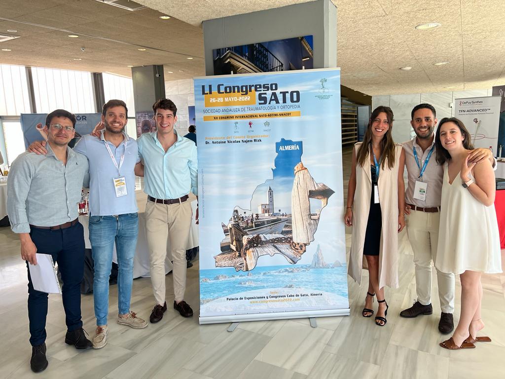 HoraJaen's tweet photo. #SANIDAD | El Servicio de Traumatología y Cirugía Ortopédica del Complejo Hospitalario de #Jaén participó en el LI congreso #Sato 

👉 Lee la noticia completa en #horajaen https://t.co/ps2bQikjTi