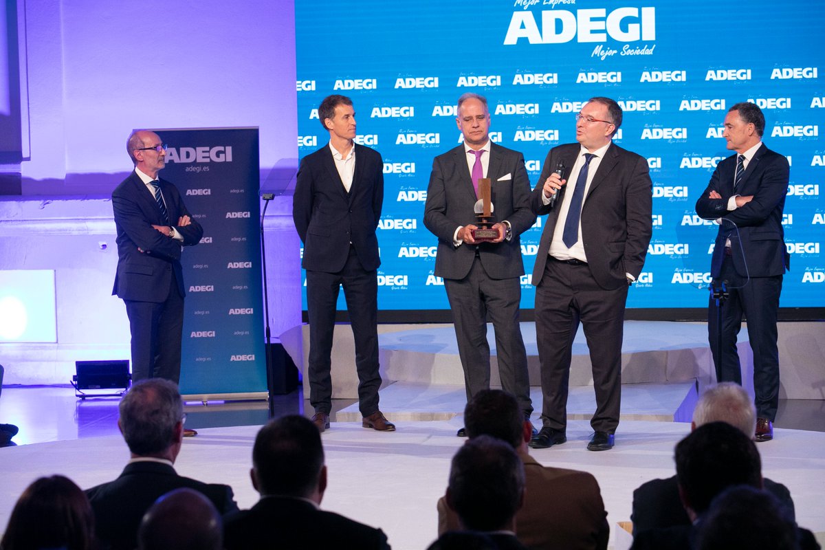 En el blog: <a href="/MultiverseQC/">MultiverseComputing</a> , ganadores del “Gipuzkoa’s Best Young Company Award 2022. 

Premio <a href="/ADEGI/">ADEGI</a>  Nueva Empresa de Gipuzkoa.

#AupaZuek 
#BornGlobalInGipuzkoa
#LaComunidadEmprendedora

adegi.es/foroemprendedo…