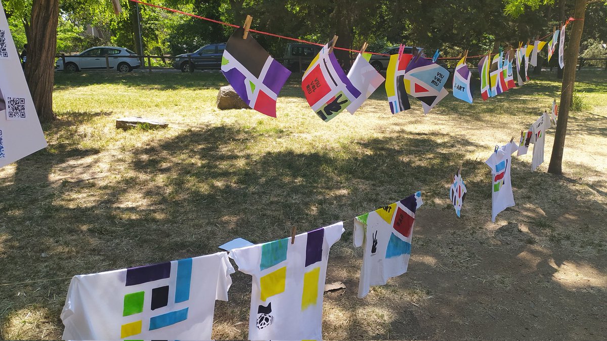 marcal_oliver's tweet photo. Primeres obres dels tallers #X_Art. Amb alumnat de @INS_Pla_Marcell @INSACumella @INS_Vilamajor @INSRaspall @InstitutGiola @EscolaGinebro https://t.co/vccMa1SGeN