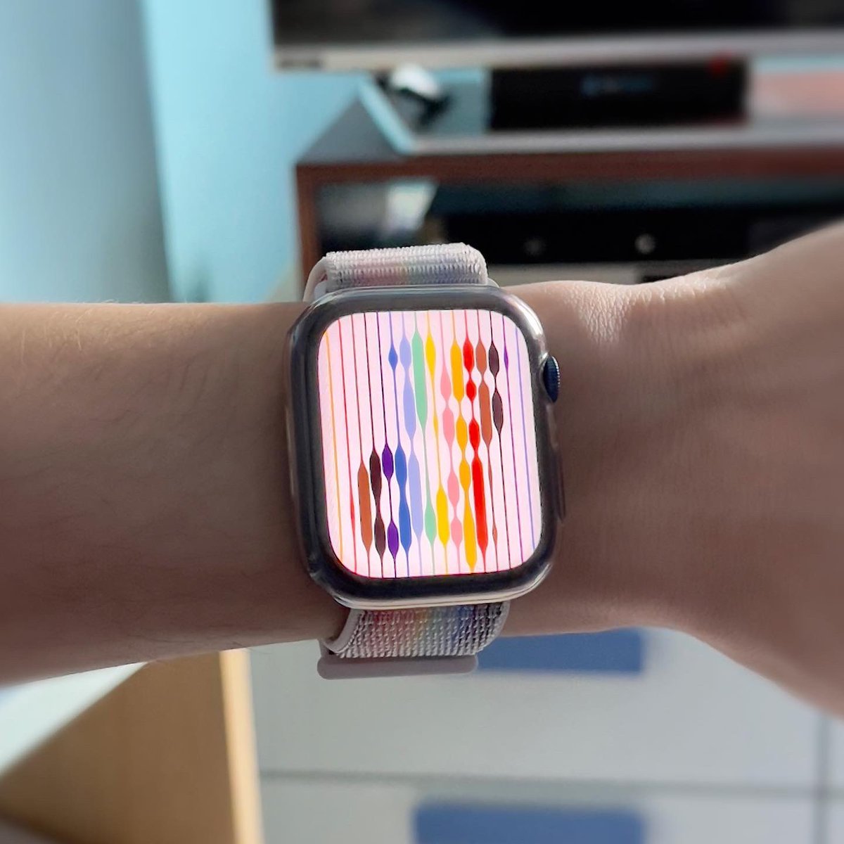 SeveriniAlessio's tweet photo. #Apple #AppleWatchSeries7 #Prideband #sportloop https://t.co/q8nzBYmzN6