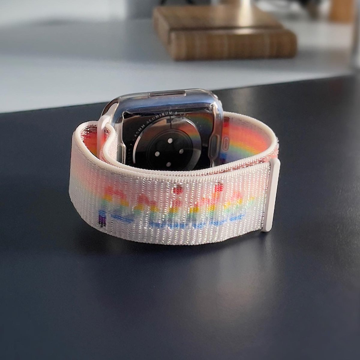 SeveriniAlessio's tweet photo. #Apple #AppleWatchSeries7 #Prideband #sportloop https://t.co/q8nzBYmzN6