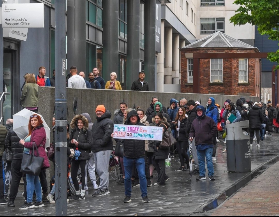 M32899877's tweet photo. @HM_Passport @BorisJohnson @pritipatel 

Dear useless government, we are waiting for our passport for more than 10 weeks 😔. Please do something for us. Stop thinking about part and think about us British people.

All emails and customer service in HMPO office are useless. https://t.co/5KqdcwPCIU